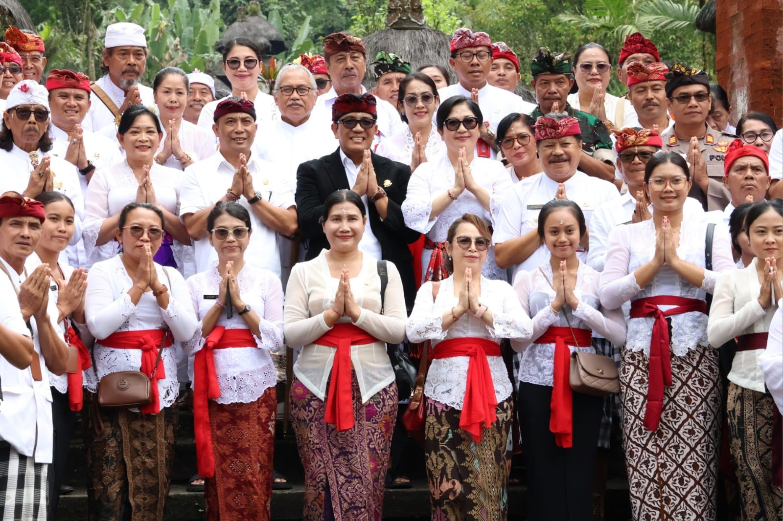 Peringati Bulan Bung Karno VII, Pemkab Gelar Dharma Santi di Pura Luhur Batukau
